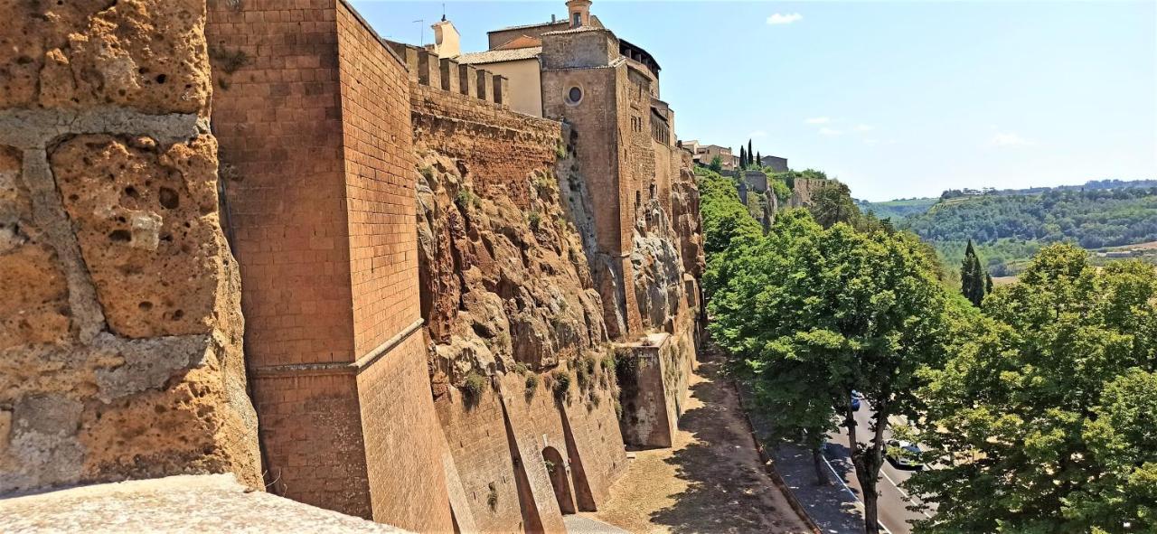 Carvajal Rooms: Historic Orvieto Center with AC and Netflix Exterior photo